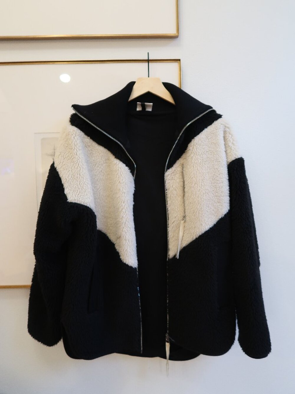 Black & Cream Sherpa Zip-Up Jacket - Women's Cozy Coat